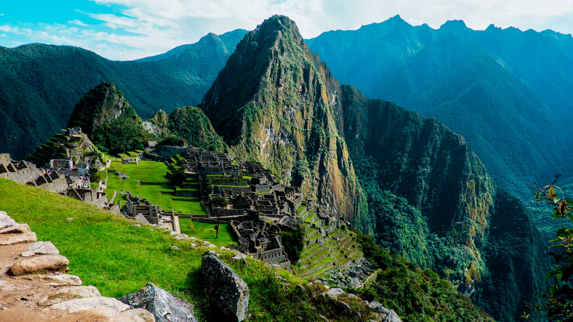 Photo of the archaeological site of Machu Picchu on the 7-day trek from Choquequirao